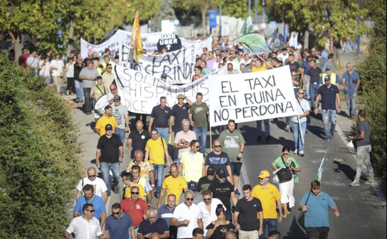 Los Taxistas Lanzan Una Recolecta De Dinero Para Recurrir El Decreto De ...